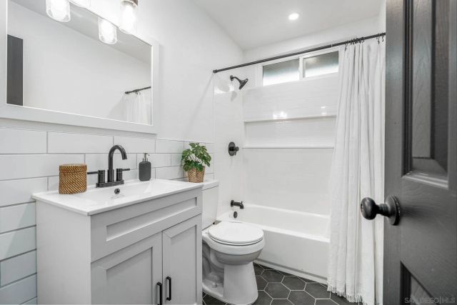 2369 Biola, San Diego, CA 92154