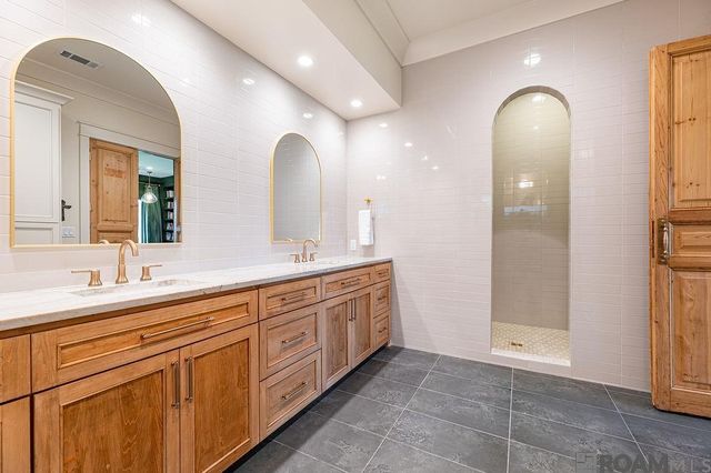 7979 Settlers Cir, Saint George, LA 70810
