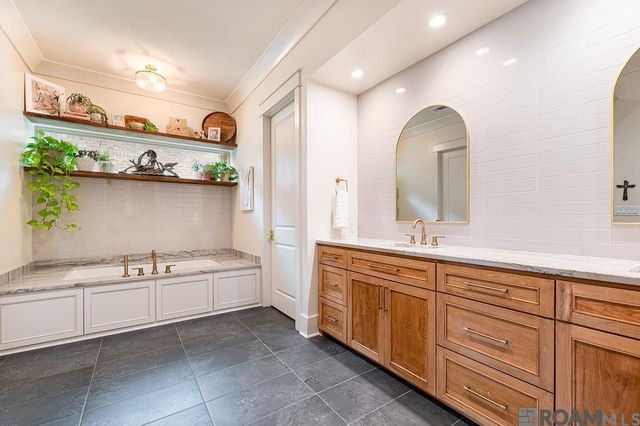 7979 Settlers Cir, Saint George, LA 70810