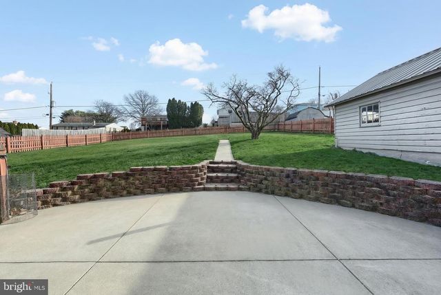 3069 N GEORGE ST, York, PA 17406