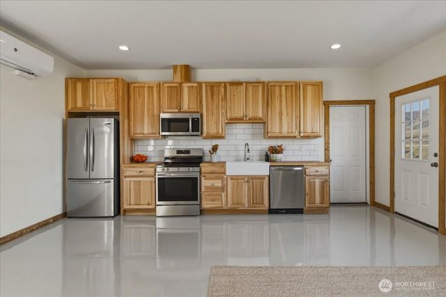 2 Island View Lane, Methow, WA 98834