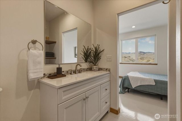 2 Island View Lane, Methow, WA 98834