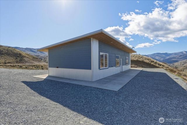 2 Island View Lane, Methow, WA 98834