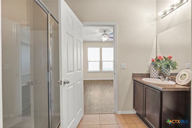 5704 Levenwood Lane, Austin, TX 78724