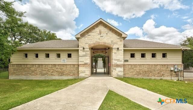 5704 Levenwood Lane, Austin, TX 78724