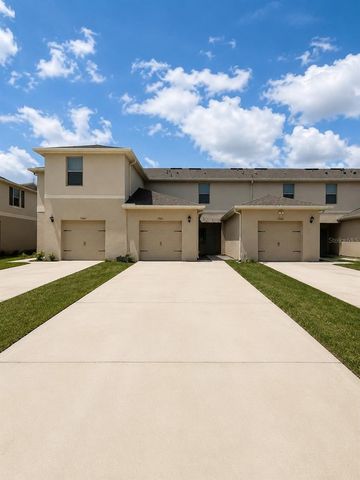 1562 CARBONDALE ROW, Kissimmee, FL 34744