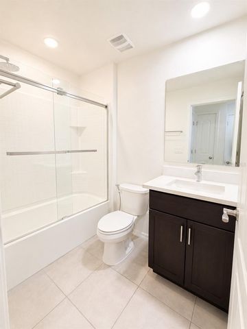 1562 CARBONDALE ROW, Kissimmee, FL 34744