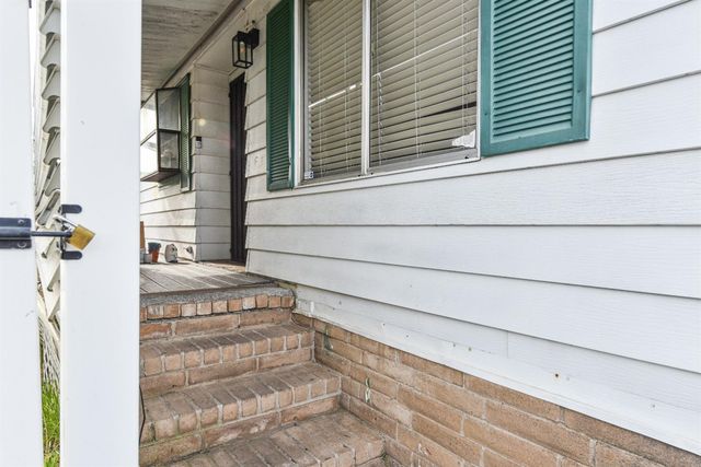 7408 Chantilly Ln, Sacramento, CA 95828