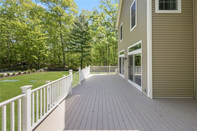 161 Stony Lane, North Kingstown, RI 02852