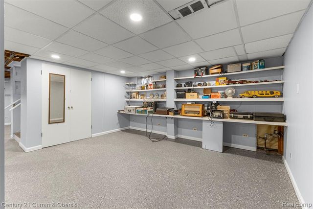 8276 Riverview Street, Dearborn Heights, MI 48127