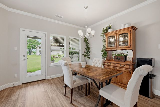 114 Sequoya Drive, Lake Kiowa, TX 76240