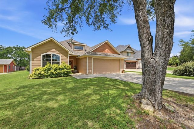 114 Sequoya Drive, Lake Kiowa, TX 76240
