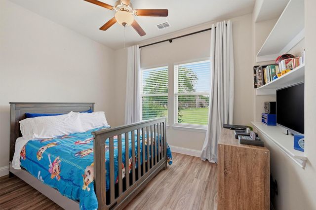 114 Sequoya Drive, Lake Kiowa, TX 76240