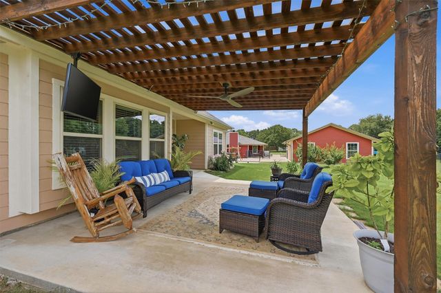114 Sequoya Drive, Lake Kiowa, TX 76240