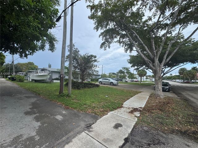 16900 NE 18th Avenue, North Miami Beach, FL 33162