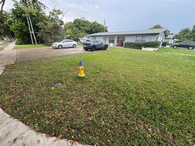 16900 NE 18th Avenue, North Miami Beach, FL 33162