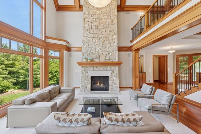 9726 Whistling Valley Road, Lake Elmo, MN 55042