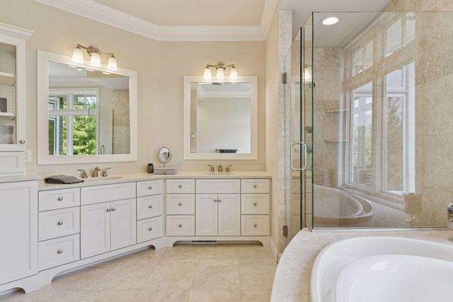 9726 Whistling Valley Road, Lake Elmo, MN 55042