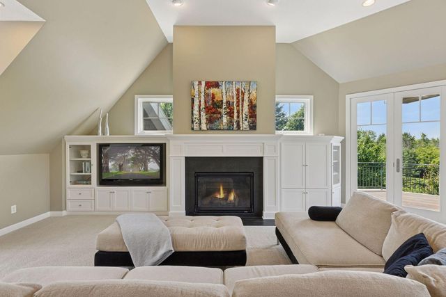 9726 Whistling Valley Road, Lake Elmo, MN 55042