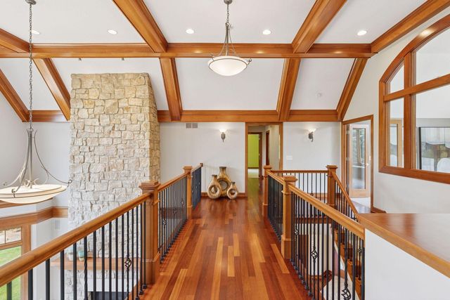 9726 Whistling Valley Road, Lake Elmo, MN 55042