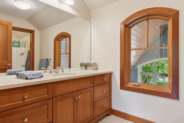 9726 Whistling Valley Road, Lake Elmo, MN 55042