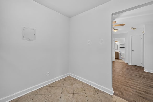 703 Fullerton Avenue 207, Glendale Heights, IL 60139