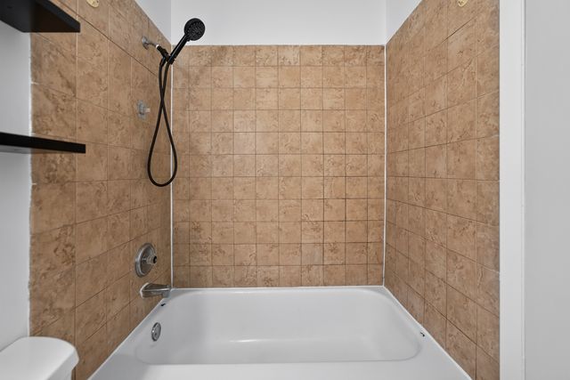 703 Fullerton Avenue 207, Glendale Heights, IL 60139