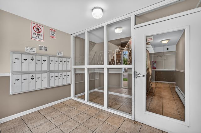 703 Fullerton Avenue 207, Glendale Heights, IL 60139