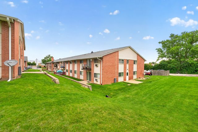703 Fullerton Avenue 207, Glendale Heights, IL 60139