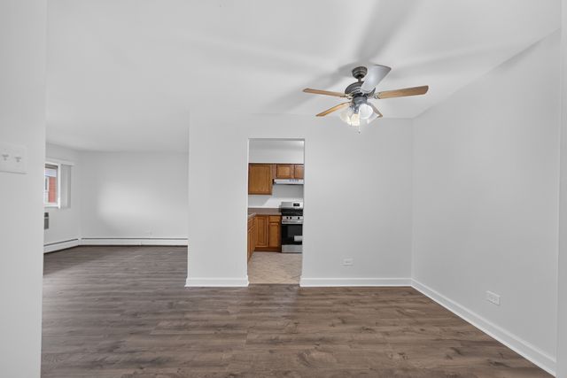 703 Fullerton Avenue 207, Glendale Heights, IL 60139