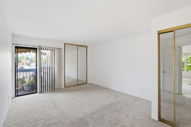 12250 Corte Sabio 2210, San Diego, CA 92128