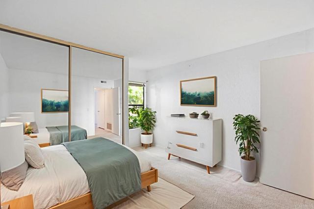 12250 Corte Sabio 2210, San Diego, CA 92128