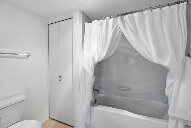 12250 Corte Sabio 2210, San Diego, CA 92128