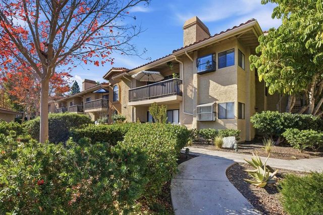 12250 Corte Sabio 2210, San Diego, CA 92128