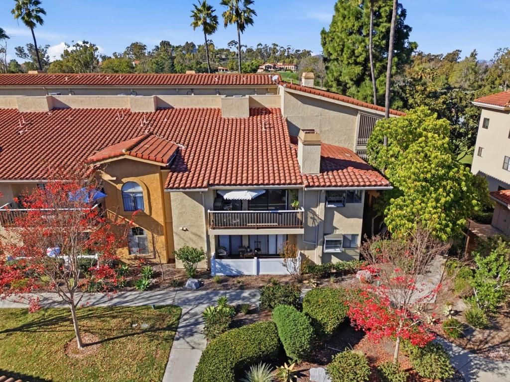 12250 Corte Sabio 2210, San Diego, CA 92128