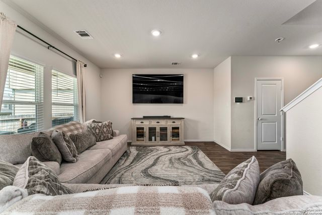 3127 KEUKA PARK DR, San Antonio, TX 78245