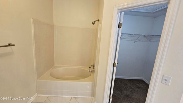 2410 Stratford Pointe Drive, Melbourne, FL 32904