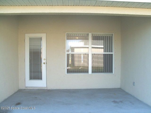 2410 Stratford Pointe Drive, Melbourne, FL 32904