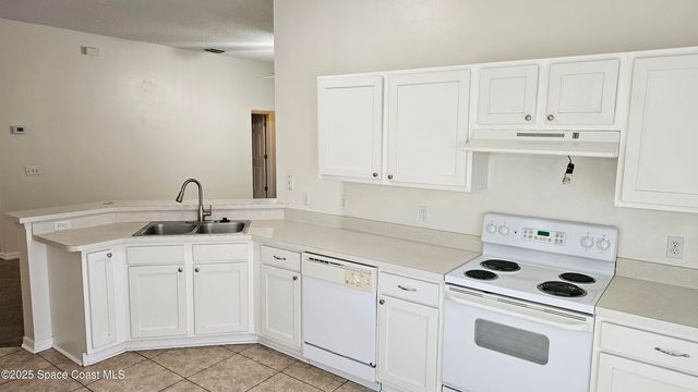 2410 Stratford Pointe Drive, Melbourne, FL 32904