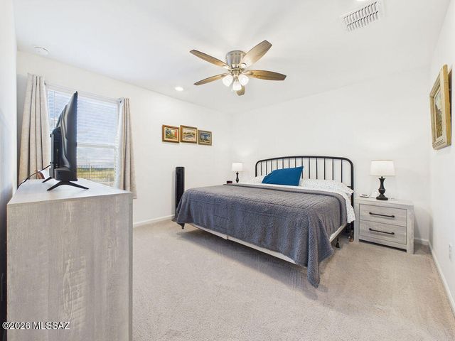 8843 E Canyon Walnut Way, Vail, AZ 85641