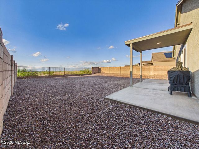 8843 E Canyon Walnut Way, Vail, AZ 85641