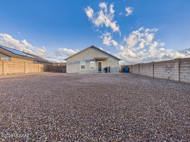 8843 E Canyon Walnut Way, Vail, AZ 85641