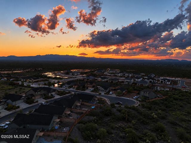 8843 E Canyon Walnut Way, Vail, AZ 85641