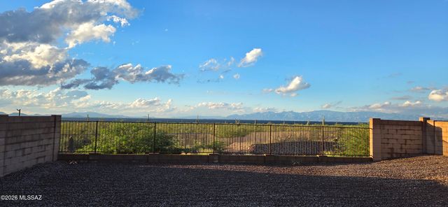 8843 E Canyon Walnut Way, Vail, AZ 85641
