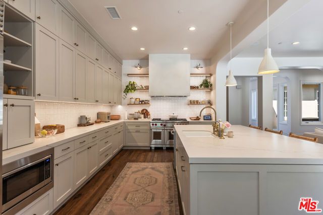 2052 Shadow Creek Drive, Agoura Hills, CA 91301