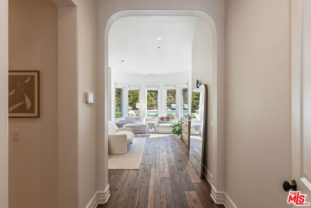 2052 Shadow Creek Drive, Agoura Hills, CA 91301