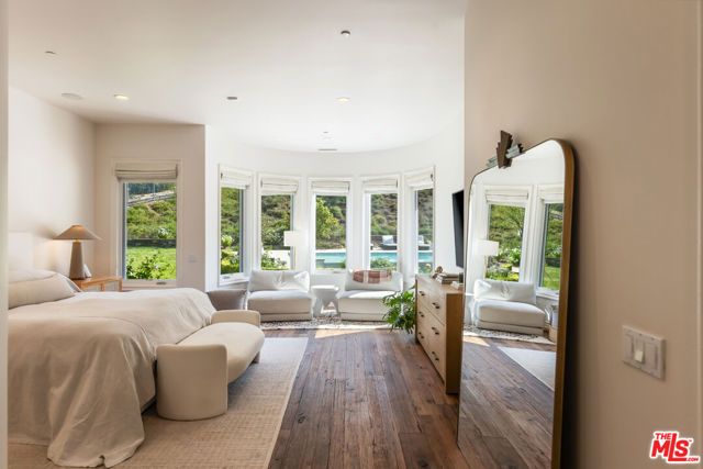 2052 Shadow Creek Drive, Agoura Hills, CA 91301