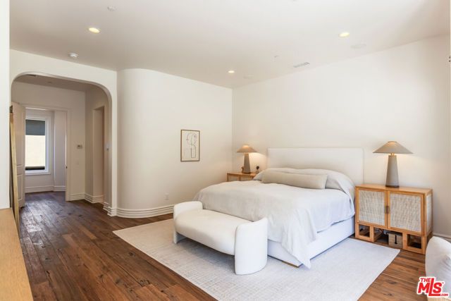 2052 Shadow Creek Drive, Agoura Hills, CA 91301