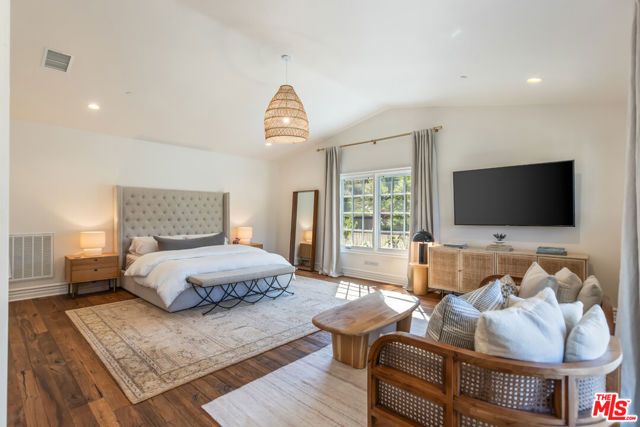 2052 Shadow Creek Drive, Agoura Hills, CA 91301