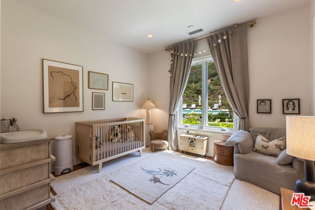 2052 Shadow Creek Drive, Agoura Hills, CA 91301